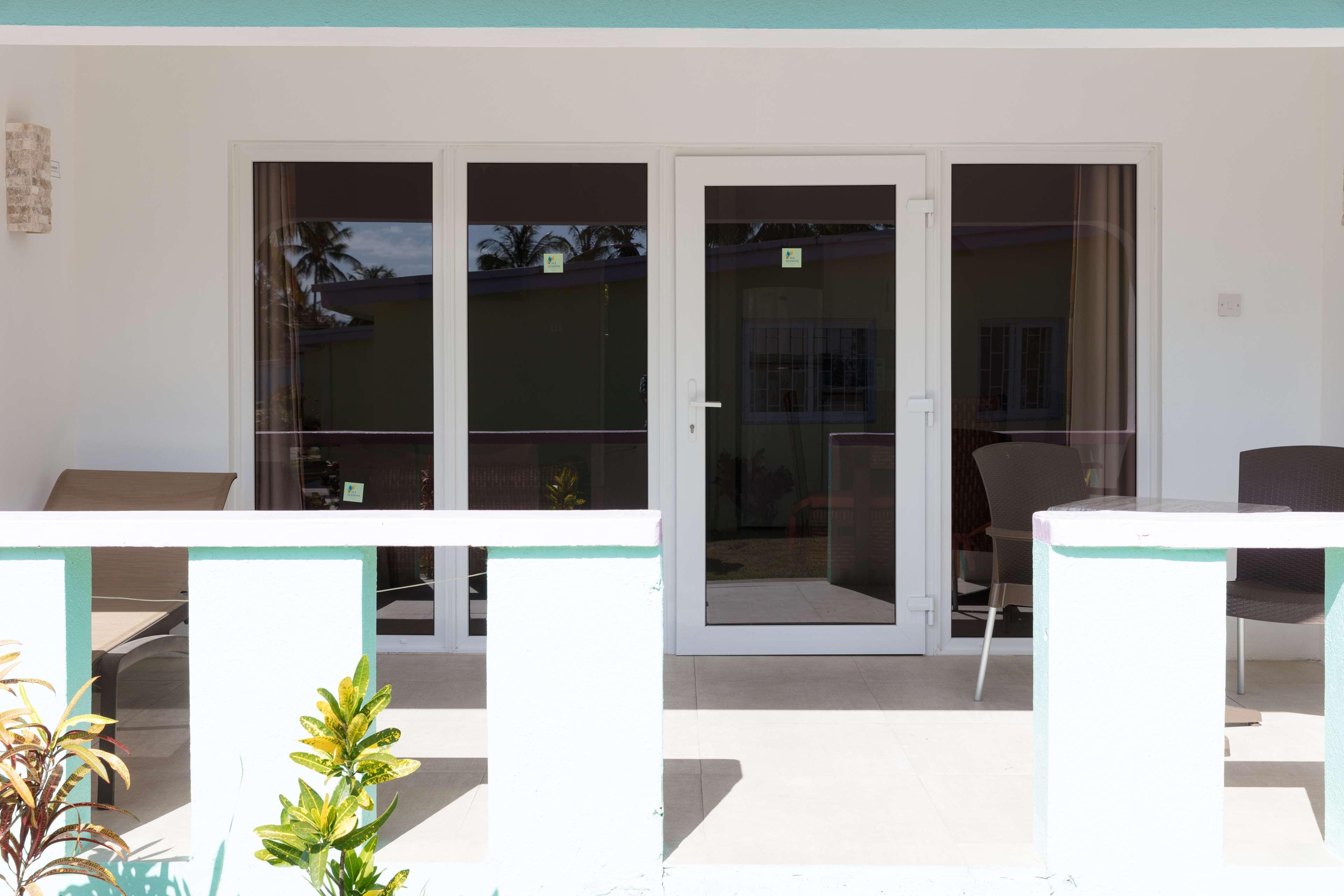 All Seasons Resort Saint James Bagian luar foto